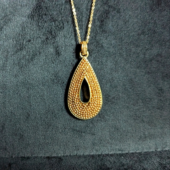 Gold Teardrop Pendant Necklace Stainless Steel Minimalist Quiet Luxury - Picture 1 of 7